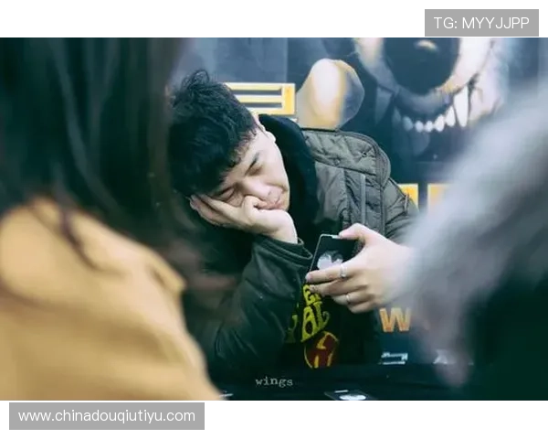 斗球官方网站汇聚丰富的赛事信息与精彩视频内容，带你领略激烈的电竞对决场面