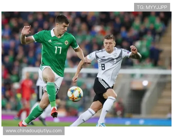 足球直播实时推送，第一时间掌握比赛最新比分和精彩瞬间